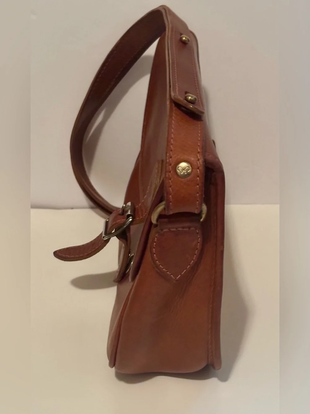 Chapmen Full-Grain Tanned Leather Saddle Bag Tan | NMS 10L